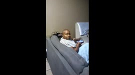 Woman surprises older sister, who is going through chemo