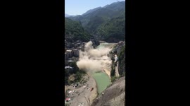 Bridge demolition in southern China