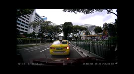 Near Miss Accident School Boy in Yishun Singapore (07-NOV-2016)
