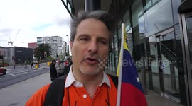 Venezuela right-wing against Activist Expose the media's lies