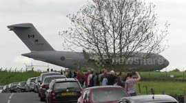 Canadian Airforce C17 - departing LBA