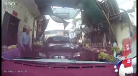 Man repeatedly crashes into woman's car during road rage incident