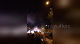 Newsflare Edit - Crazy Scenes in Cibeles as Real Madrid celebrate their 33rd La Liga title