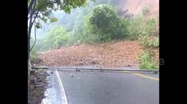 Powerful landslide hits southern China