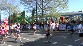 London Marathon 2014 - Costumed Runner @ Embankment