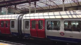 Newsflare Edit - London Underground employee channels his inner boxing announcer