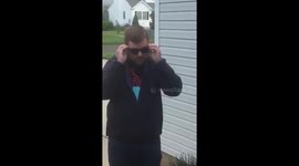 Man sees colours for the first time with special glasses