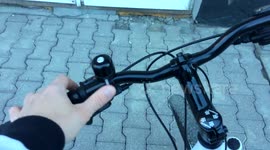 Bellboxing, or how to ride a bicycle, ring the bell and beatbox at the same time