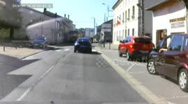 Bad driving France 024