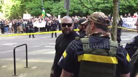 Transwoman cusses out protester at Portland free speech rally