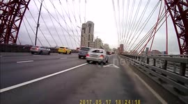 driver attacks cyclist on the bus lane