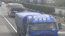 Driver changes seat in lorry when it is driving on motorway
