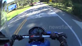 Fuerte accidente en moto AKT nkd choque contra camioneta