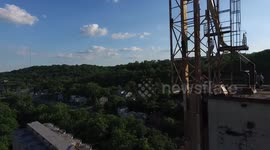 Urban climbing and balancing at extreme heights