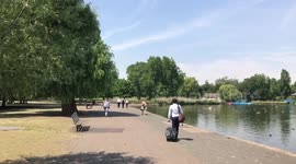 Hottest day of 2017 in Regents Park