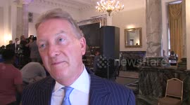 Frank Warren doubts McGregor's chances of trumping Mayweather