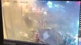 Gas cylinder explosion injures 11 in Chinese market