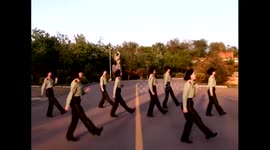 Chinese PLA female soldiers show off swag dance