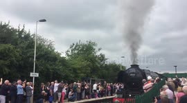 Flying Scotsman leaves Saxilby, Lincolnshire
