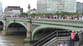 Tourists at the Westminster bridge Record year as 19 million tourists visit London
