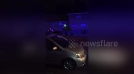 Newsflare Edit - Forest Gate clashes: Six police officers injured in London protest over man's death after traffic stop
