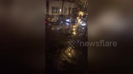 Newsflare Edit - Cars jump red lights in London's Hackney