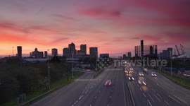 Newsflare Edit - Stunning day-night time-lapse of Canary Wharf