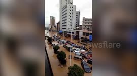 Strong rainstorm causes flooding in southern China