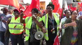 St Barts' Trust Strike - Scrap the Cap protest Low Pay, No Way
