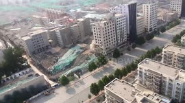 六栋高楼集体爆破拆除壮观现场 浓烟四起