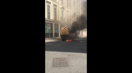 Vehicle on fire in gresham street part 1