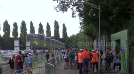 Crowds are queuing for Wimbledon Championship's tickets