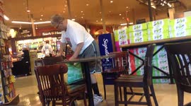 White Man denies accusation he stole magazines in Safeway; Redwood City, CA