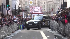Golden jeep arrives to Gumball 3000 to London in 2016