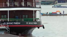 Cambodian river traffic in Phnom Penh