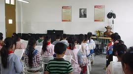 Talented music teacher plays three instruments simultaneously in class