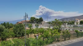 Mt. Vesuvius wildfire