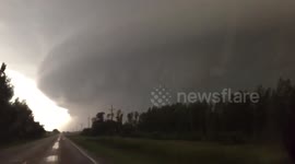 Huge storm cloud makes its way across Norman/Clay county