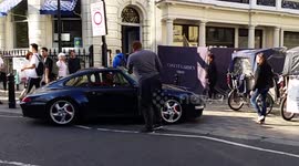 Two Rickshaws block a road in Covent Garden