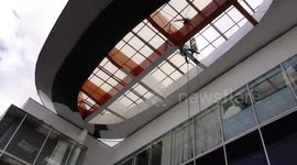 Unorthodox window cleaning