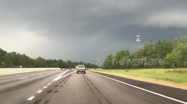Driving into a monster storm on i26 / i77 interchange {filmed by passenger} @WLTX https://t.co/puVgt4RR56