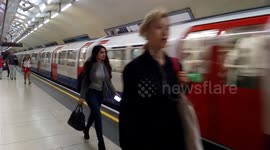 Charing Cross tube running