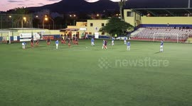 Parents fight at Spanish youth league football match (SPA)
