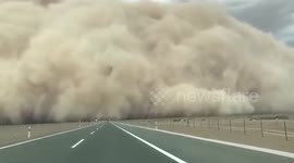 Sandstorm hits northern China