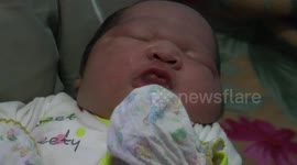 Mama Very Happy! Big Baby Weight 13.6 Pounds Born Normal