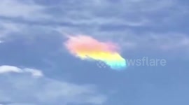 Rainbow cloud appears in sky above Beijing