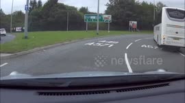 Audi TT gets saddle junction wrong in Wigan, faces 3 lanes with vehicles