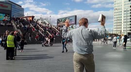 An American preaching Christianity in London