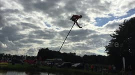 Dutch man breaks pole vault world record