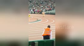 Newsflare Edit - Catch the Streaker! World Championships London 2017